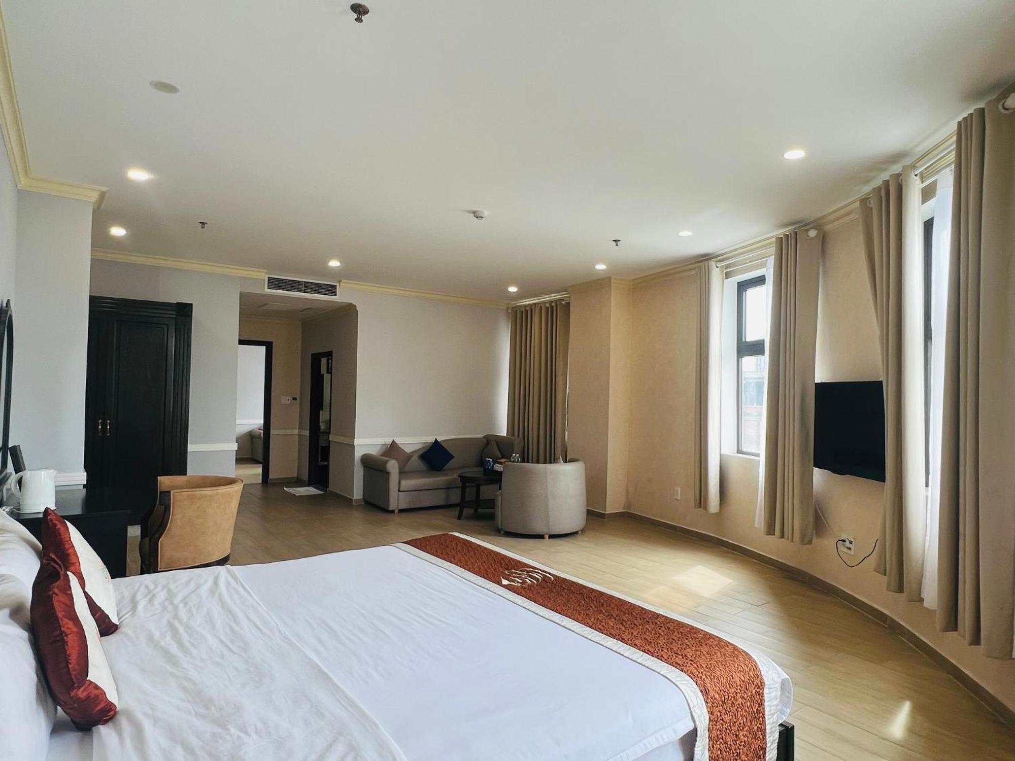 Que Toi Hotel Soc Trang Екстер'єр фото