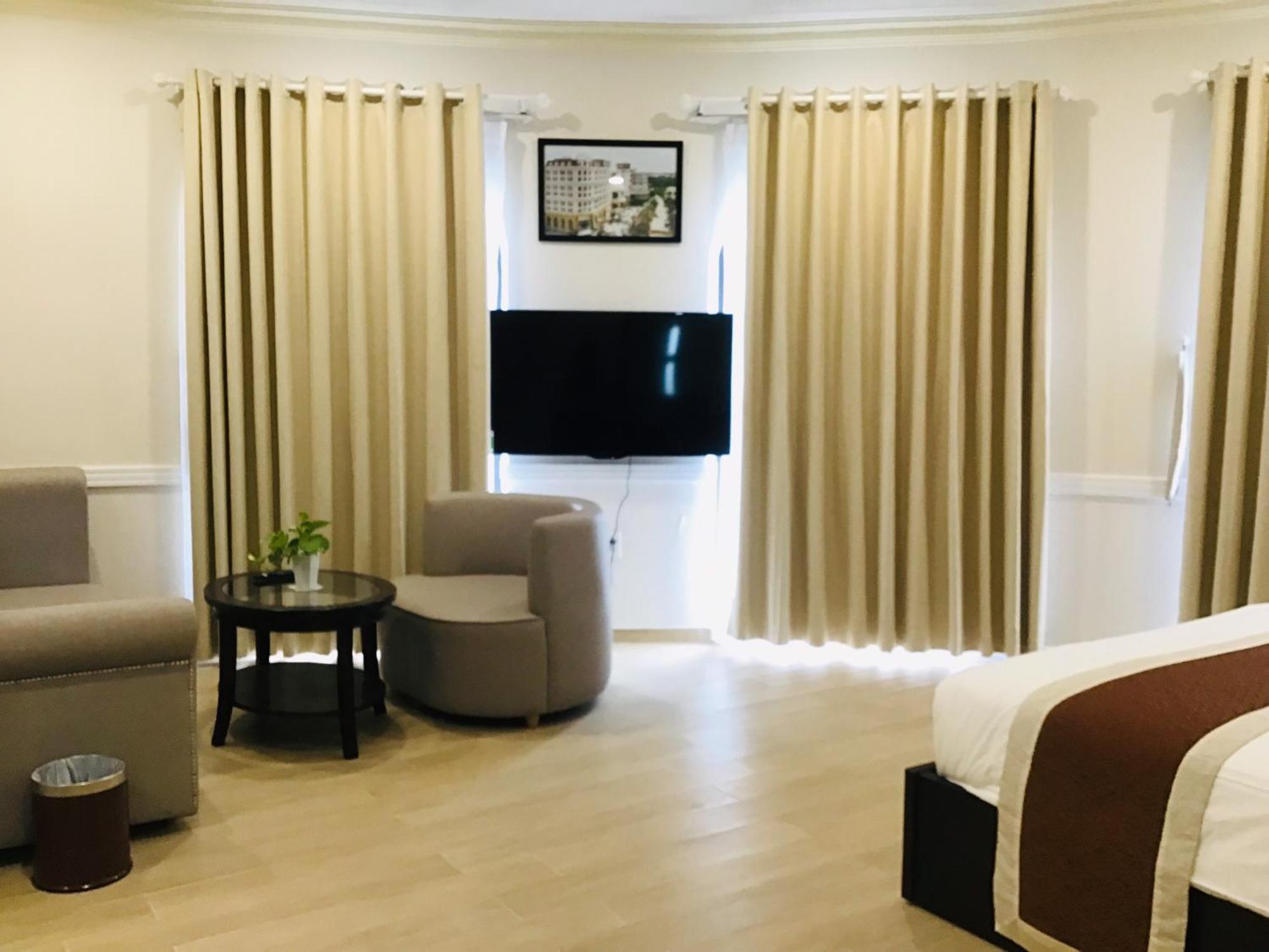 Que Toi Hotel Soc Trang Екстер'єр фото